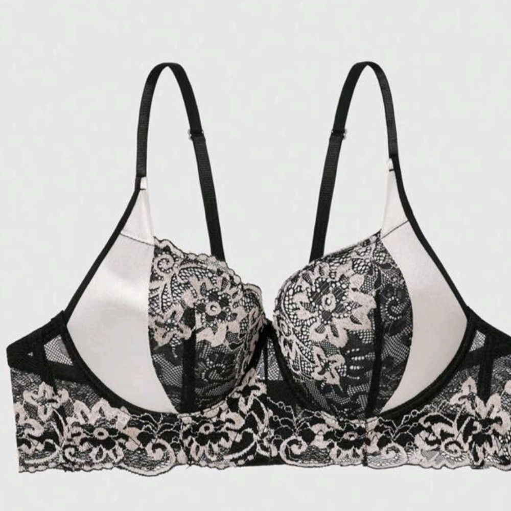 SHEIN Lace Overlay Black and Cream Bra